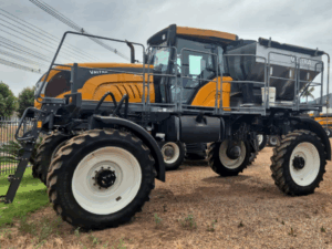 Valtra Dry Distribuidor de sólidos auto propelido
